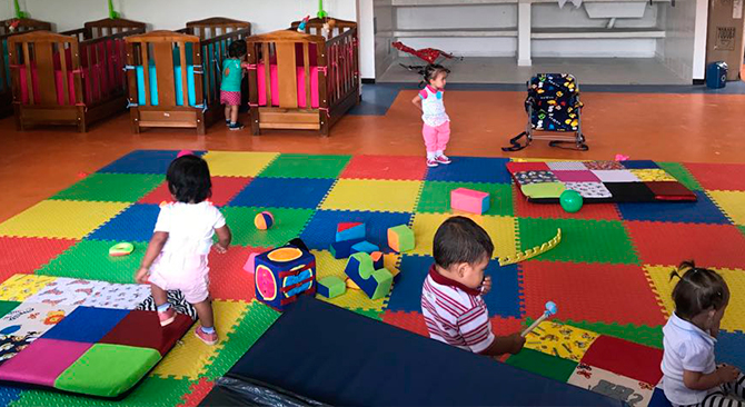 Minvivienda apoya educacion de ninos de hogares con vivienda gratis en Ibague