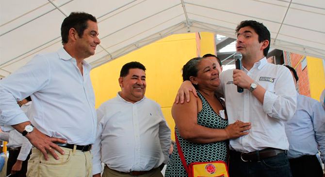 Minvivienda entrega manana en Ibague 300 viviendas del programa Casa Ahorro