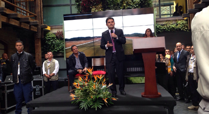 Viviendas gratis, Vipa, vivienda para clase media y agua potable para zonas rurales son nuestro principal reto