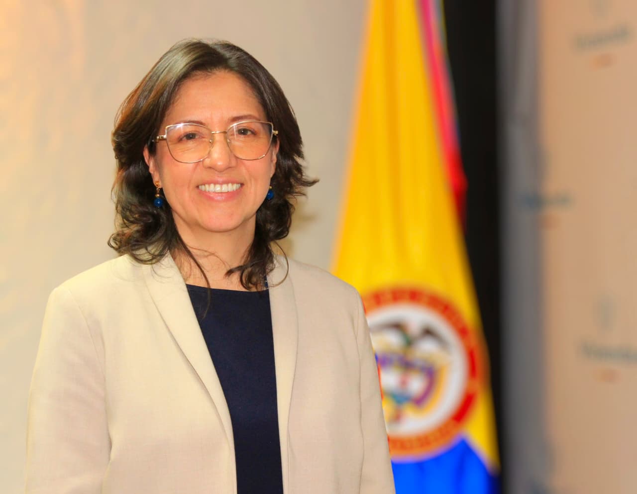 FOTOGRAFIA POSESIÓN VICEMINISTRA 01