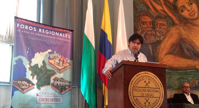 Foros sobre el POT son una oportunidad para repensar los territorios y planearlos para los proximos 12 anos Minvivienda