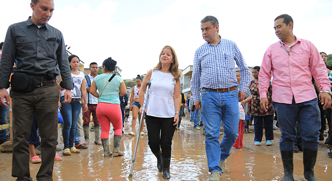 La meta es construir las viviendas y el nuevo acueducto para Mocoa en un ano Elsa Noguera