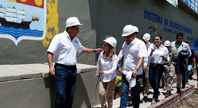 Viviendas gratis y agua potable llegaron hoy a Santa Rosa del Sur Bolivar