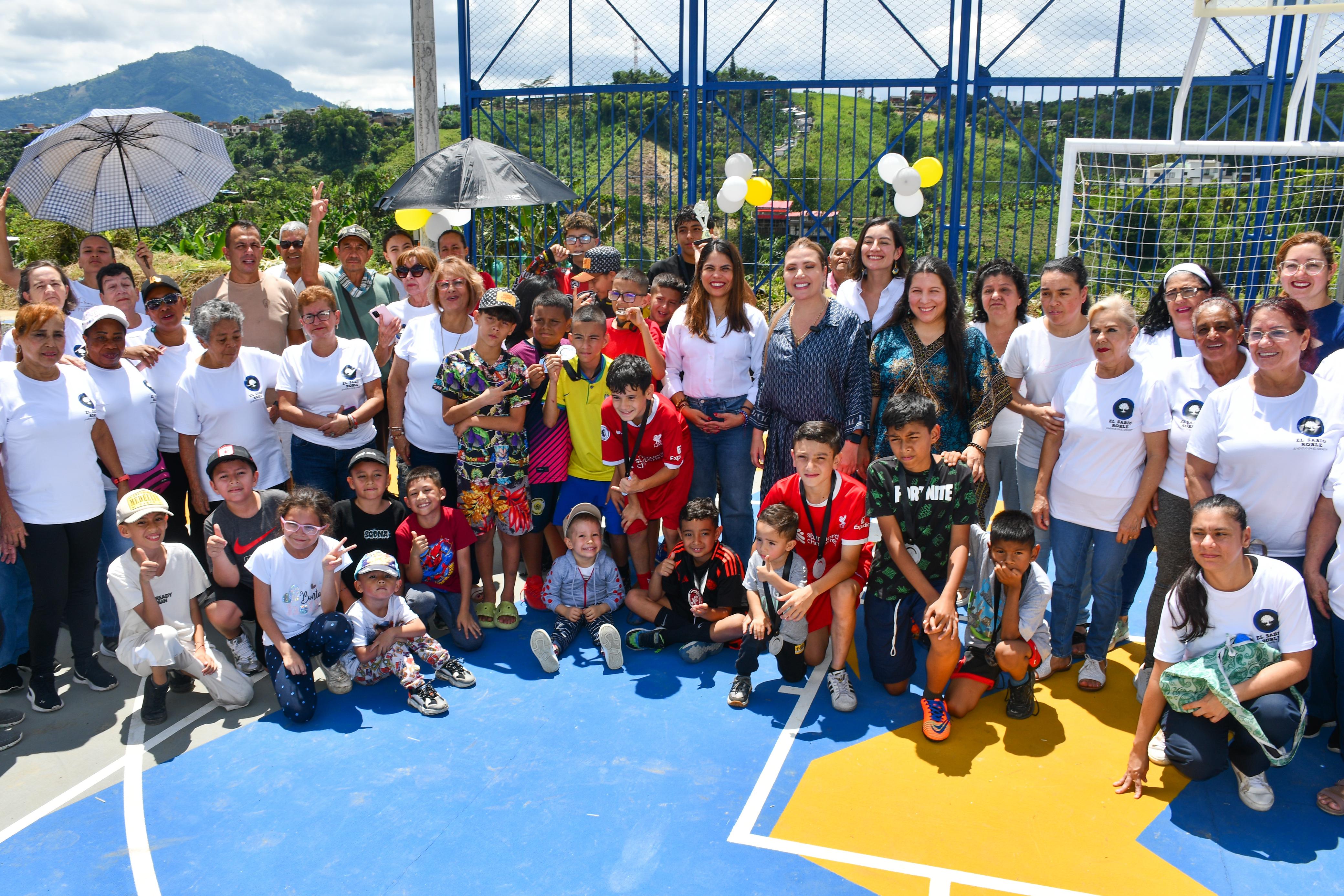 FOTOGRAFÍA PARQUE RECREODEPORTIVO VILLA DEL CARMEN 01