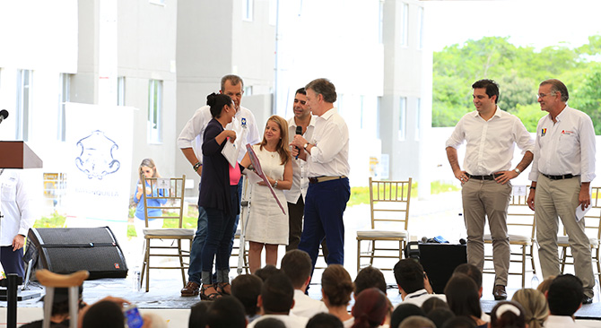 Manana el Gobierno Nacional completara la entrega de 1300 viviendas para familias ahorradoras de Valledupar