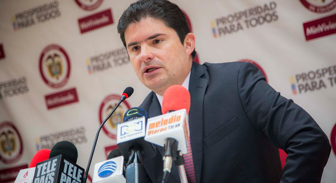 Minvivienda supervisa estrategia para el restablecimiento del servicio de agua manana en Tumaco