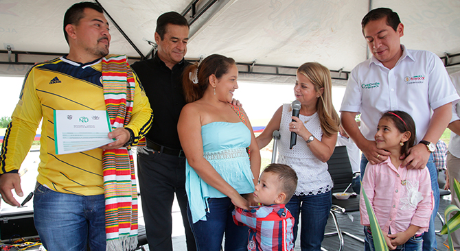 Minvivienda entrego 200 casas gratis a familias vulnerables de Puerto Boyaca