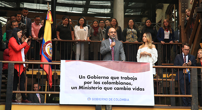 Peticiones y acciones juridicas al dia en Minvivienda