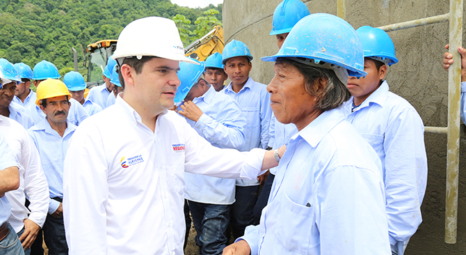 Durante 2015 Minvivienda ha aprobado obras de agua potable y saneamiento basico por mas de 358981 millones