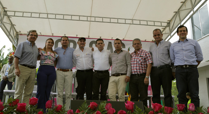 El Gobierno Nacional garantiza mas de 1000 viviendas gratuitas para los departamentos de Antioquia y Quindio