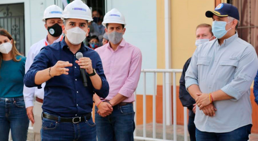 La construcción de las redes de alcantarillado contará con una inversión de $6.167 millones, dijo el Ministro de Vivienda, en compañía del Presidente de la República, Iván Duque. Foto: Sharon Durán (MVCT)