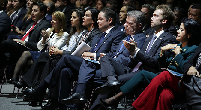 El Vicepresidente entrega en Bogota balance de su gestion en infraestructura