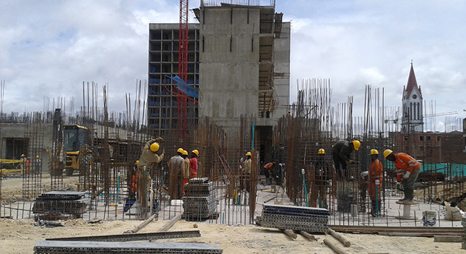 Minvivienda abre convocatorias para que hogares desplazados que habitan en Bogotá se postulen a viviendas