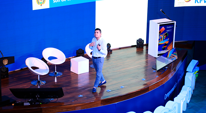 Ministro Jonathan Malagon lanzo Ciudades 4 la nueva Politica Nacional de Ciudades
