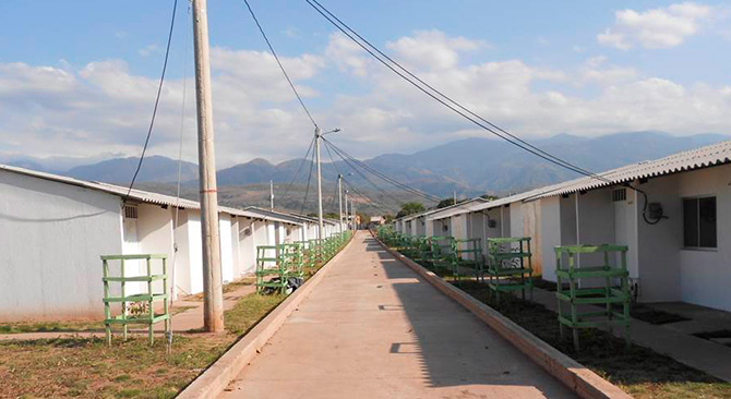 Minvivienda lidera hoy mesa de trabajo para buscar soluciones definitivas para las problematicas presentadas en la Urbanizacion Roman Gomez Ovalle en Villanueva, La Guajira