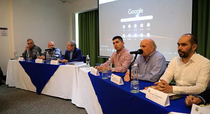 Los Ministerios de Defensa y Vivienda presentaron el resultado de los analisis tecnicos para resolver las diferencias sobre alturas de las edificaciones en el area de influencia de la Base Aerea Marco Fidel Suarez