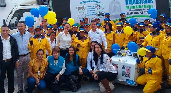 Por primera vez organizacion de recicladores en Popayan recibio pago oficial por sus servicios
