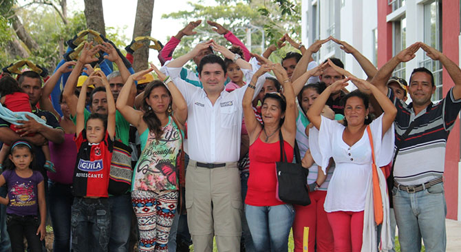 La alegria de las viviendas gratis le llega manana a 237 hogares vulnerables de Caldas