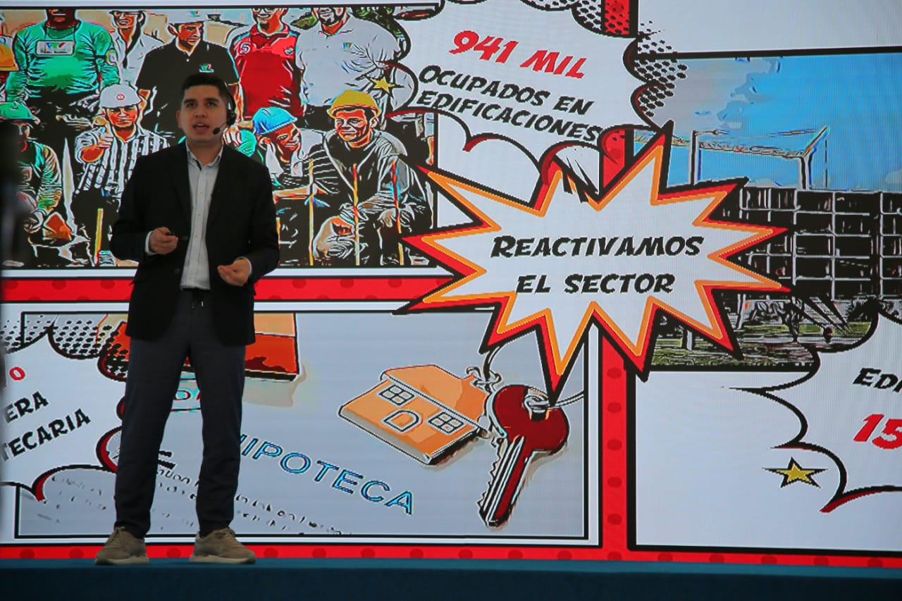 El ministro de Vivienda, Jonathan Malagón, durante la presentación de los avances de la política habitacional de Colombia en el Congreso Nacional de la Construcción. Foto: Sharon Durán (MVCT)