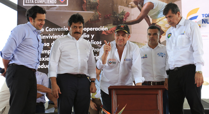 Mil familias del Huila contaran con conexiones de agua y saneamiento en sus casas por primera vez