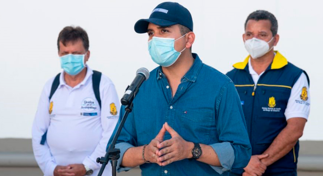 Ministro de Vivienda, Jonathan Malagón, durante rueda de prensa en San Andrés. Foto: cortesía Presidencia