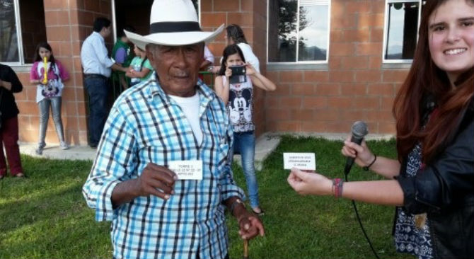 En Concordia Antioquia Minvivienda entrego 44 viviendas gratis y sorteo otras 27 para familias de bajos recursos