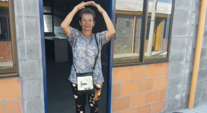 A partir de hoy dormire tranquila porque no me voy a inundar Maria Blandon beneficiaria en La Virginia Risaralda