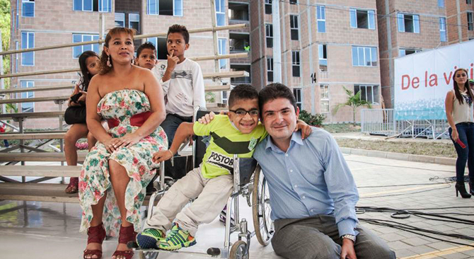 300 nuevas familias en extrema pobreza de Medellin recibiran una vivienda gratis
