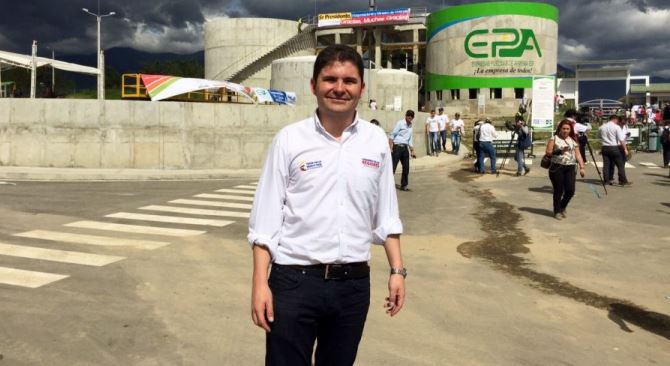 Minvivienda entrego modernas obras de agua y saneamiento basico por 18732 millones en el Quindio