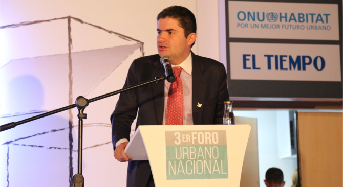 "Nuestro aporte a la paz es generar un país de oportunidades”: Minvivienda