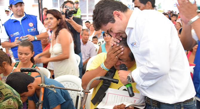 Con la entrega de hoy en Tolima quedaron terminadas 95700 viviendas gratis en Colombia