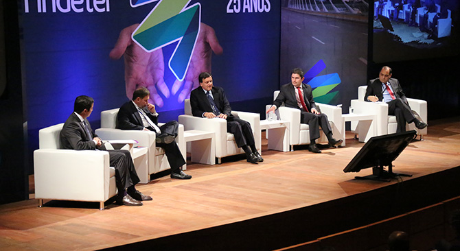 El enfasis de esta segunda etapa de Gobierno sera la clase media Minvivienda