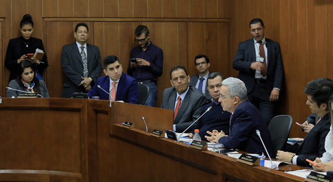 Minvivienda pide 1 billon de pesos adicional para ejecutar proyectos de vivienda y agua
