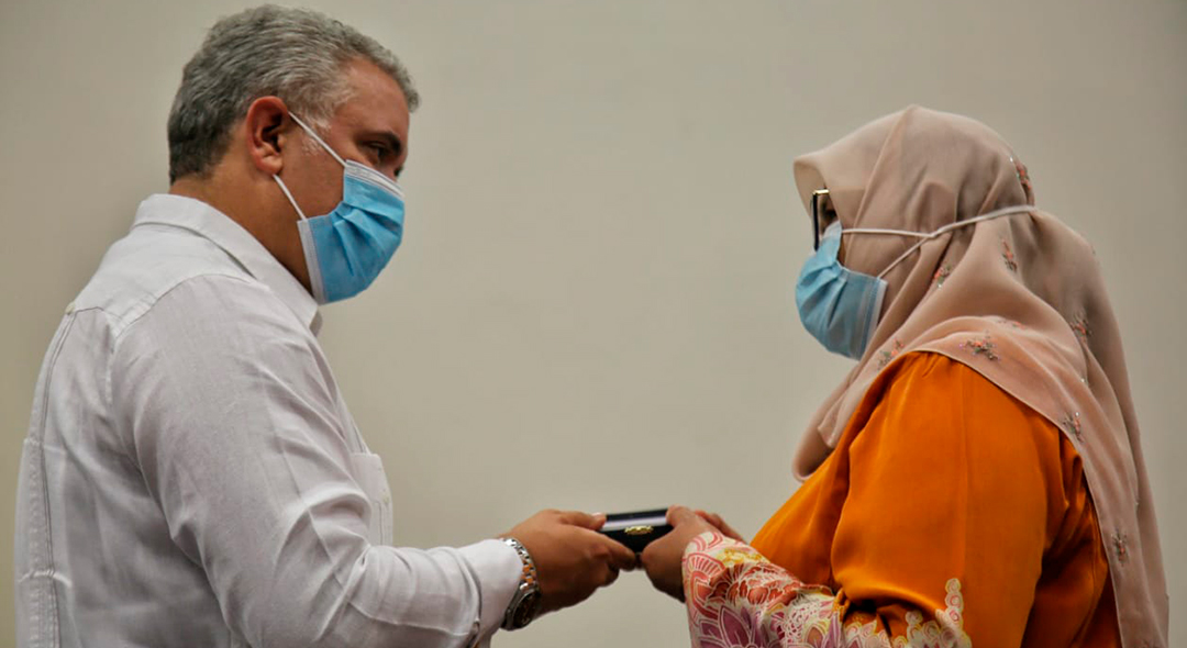 El Presidente Iván Duque con la directora de ONU-Habitat, Maimunah Mohd Sharif. Foto: Sharon Durán (MVCT)