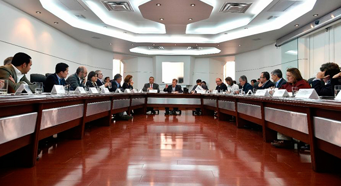 Garantizados recursos del Sistema General de Regalias para proyectos de inversion en Huila y Vaupes