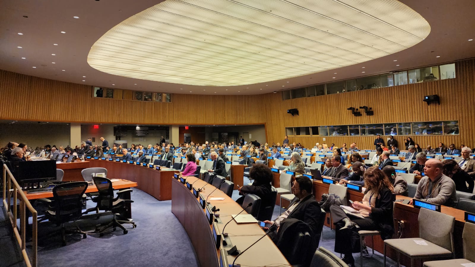 En conmemoración del Día Mundial del Agua, la ministra de Vivienda, Catalina Velasco, presidió una de las plenarias de la Conferencia de las Naciones Unidas sobre el Agua 2023