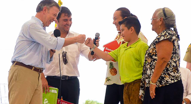 Gobierno Nacional entrego 120 viviendas a familias ahorradoras de Barranquilla