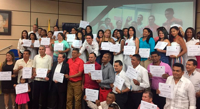 Estamos generando organizacion social entre habitantes de viviendas gratis Viceministro David Pinilla