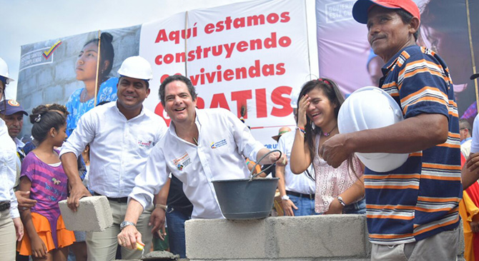 Mas de 600 familias de escasos recursos en La Guajira tendran viviendas gratis