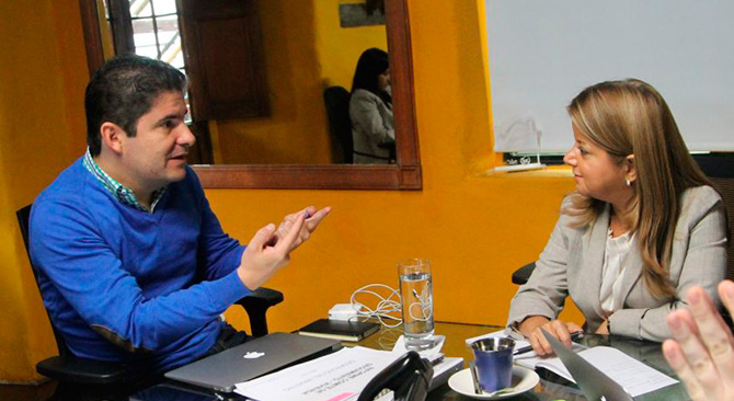 Luis Felipe Henao y Elsa Noguera hacen empalme en temas de vivienda