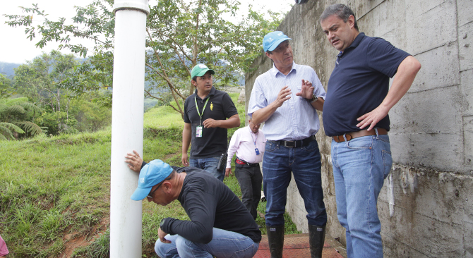 Viceministro de Agua (e) comienza su agenda de trabajo en Mocoa para atender las necesidades en agua potable