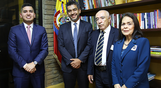 El ministro de Vivienda Jonathan Malagon posesiona a Diego Polania como nuevo Comisionado para la CRA