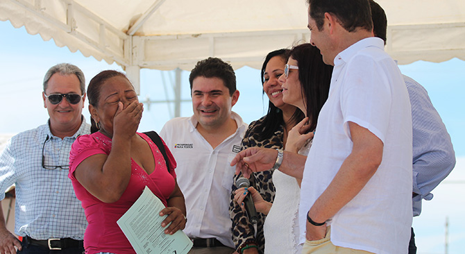 Minvivienda entregó hoy 192 casas gratis en Fundación y un pozo de agua en Santa Marta