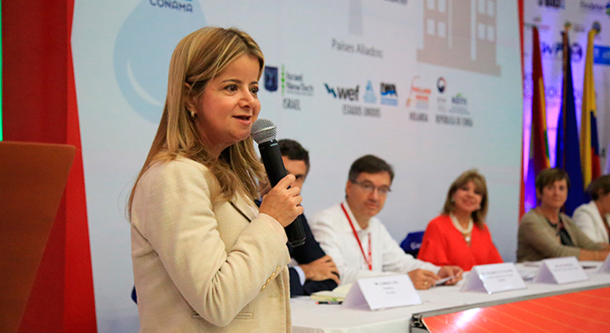 Minvivienda lanza decreto para mejorar los servicios de agua y saneamiento en zonas urbanas del pais