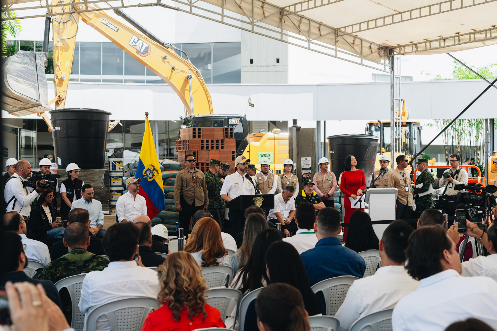 FOTOGRAFIA COMUNICADO GOBIERNO NACIONAL ANINCIA MEDIDAS PARA FAMILIAS DAMNIFICADAS EN  RISARALDA 01