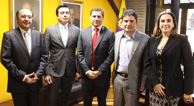 Ante el Ministro de Vivienda se posesionó nuevo Director Ejecutivo de la CRA