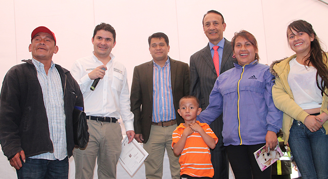 En marcha entregas y sorteos de vivienda gratis en Cundinamarca