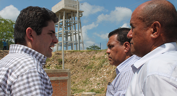 "Estamos cumpliendo nuestros compromisos con el agua para Aracataca”: Minvivienda