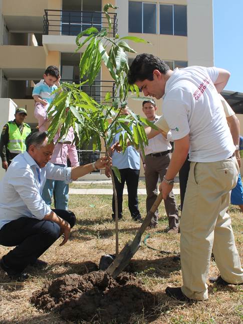 Homenaje a Diomedes Díaz en el proyecto de vivienda gratis “Nandomarín” en Valledupar