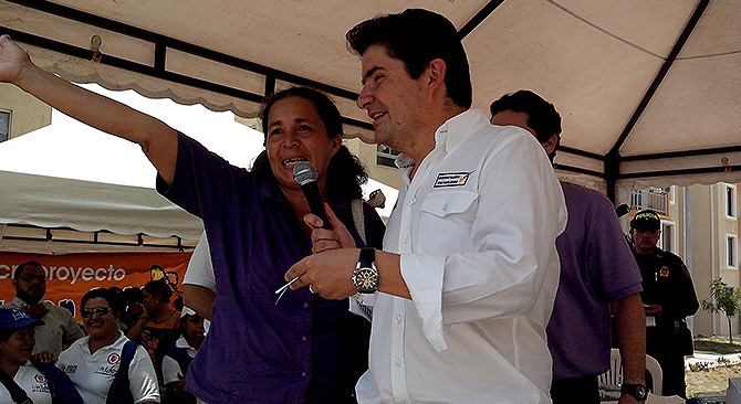 Minvivienda llevó hoy felicidad a 1.020 familias pobres de Barranquilla, beneficiadas con el programa de viviendas gratis